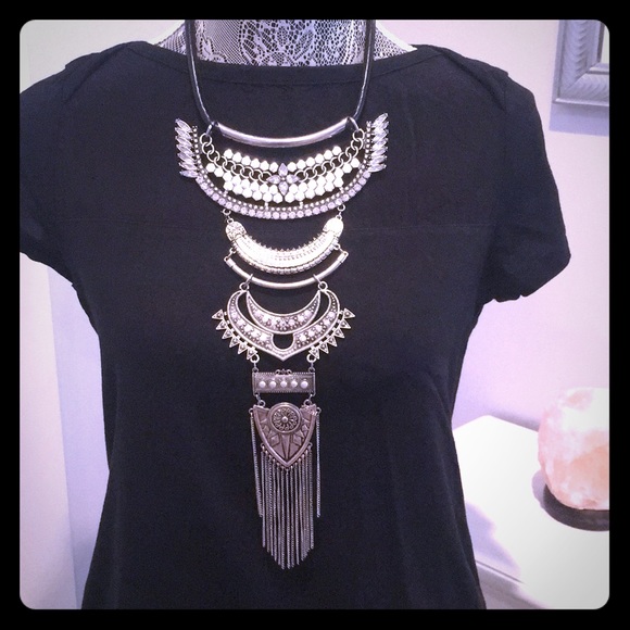 SILVER STATEMENT NECKLACE - Picture 1 of 4